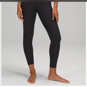 Lululemon Wunder Under 25” size 6